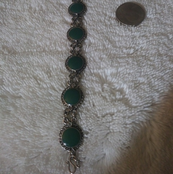 🚫SOLD🚫Vintage Silver Plated Bracelet w/Green💚 - Picture 4 of 5